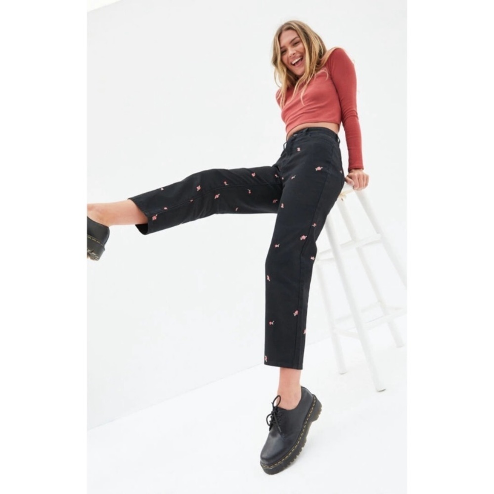 Pacsun High Rise Roses Jeans Size 24